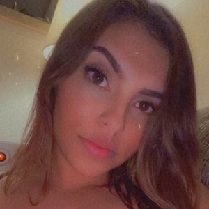 Meet your Posher, Raquel